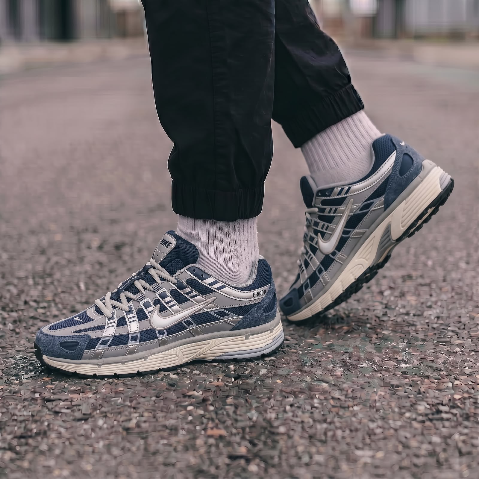 NIKE P6000