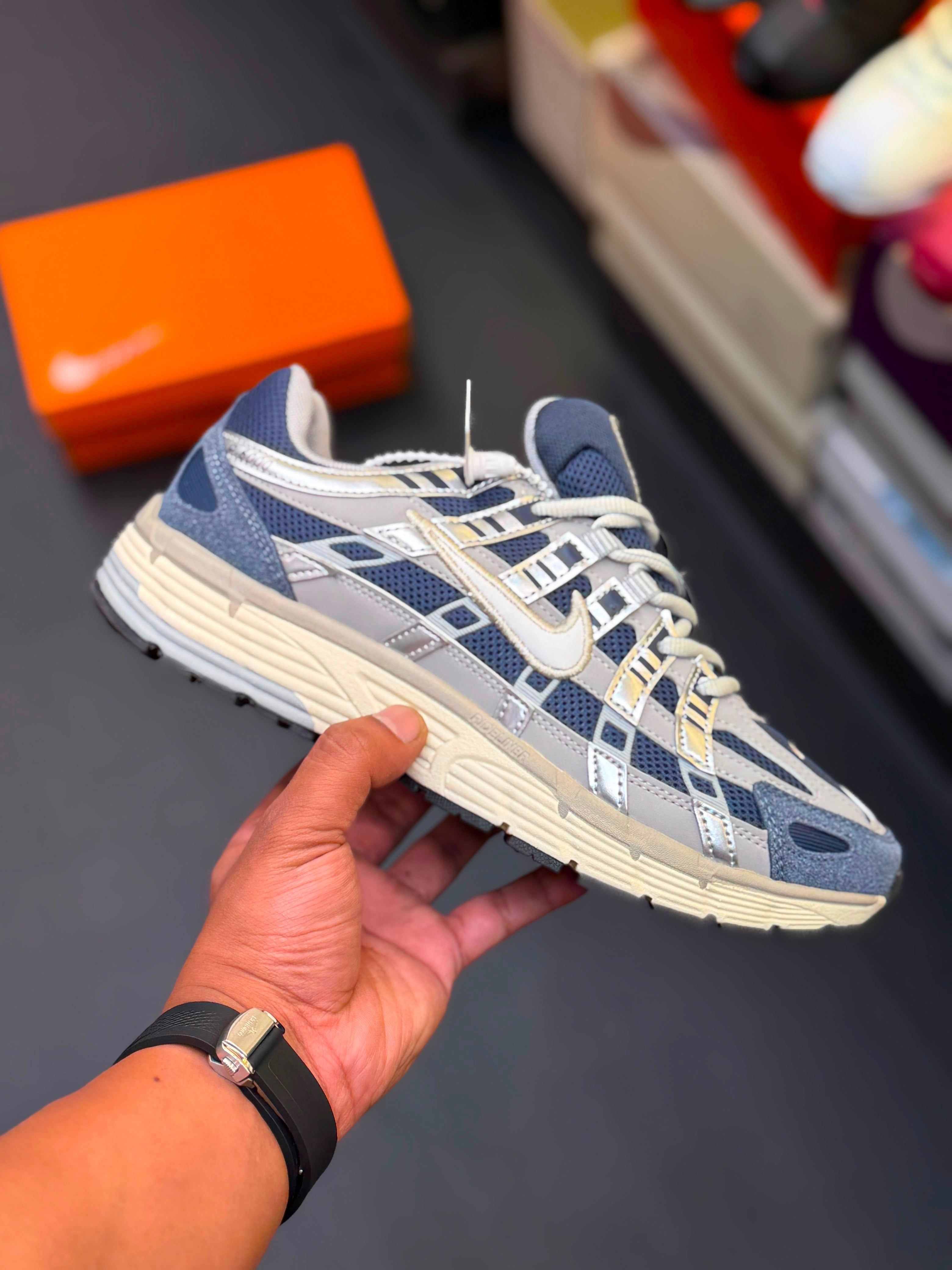 NIKE P6000