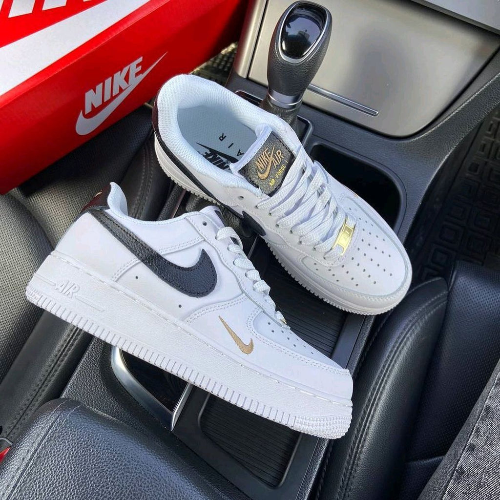 NIKE AIRFORCE ONE WHITE BLACK GOLD ❤️❤️