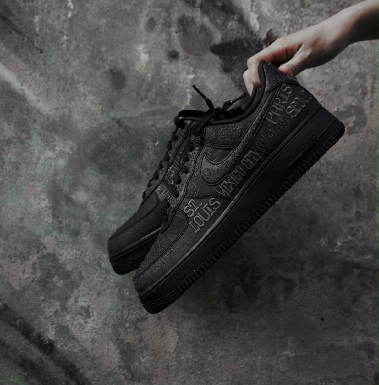 NIKE AIRFORCE AF1 WORLD TOUR 🖤