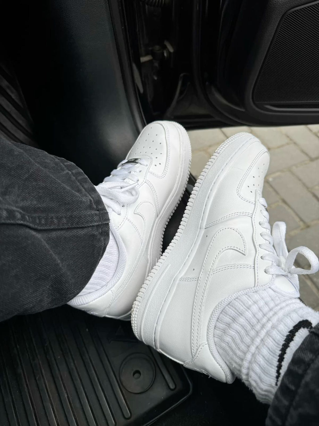 NIKE AIRFORCE ONE TRIPPLE WHITE 🖤