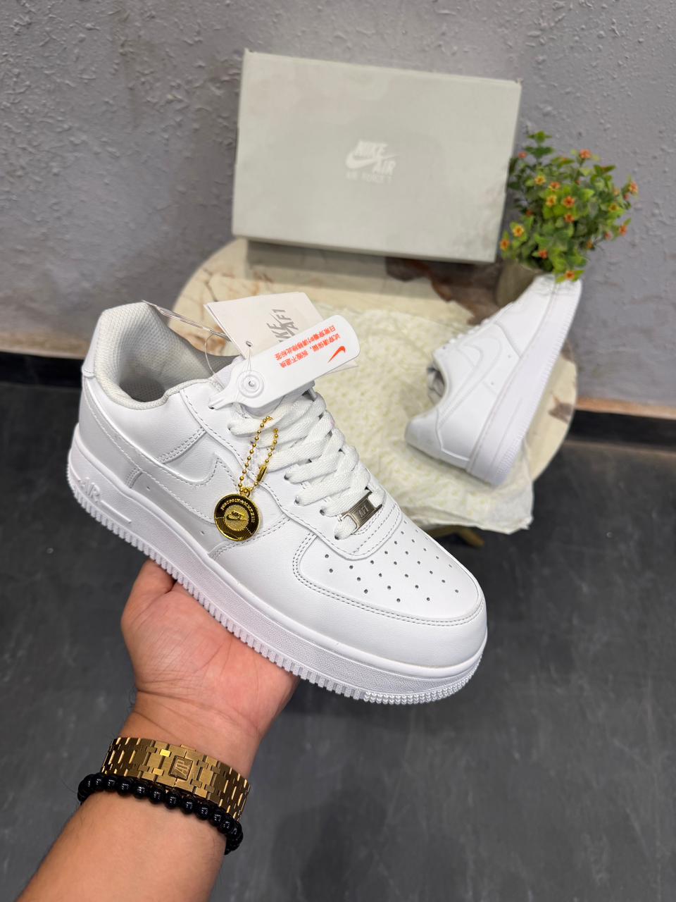 NIKE AIRFORCE ONE TRIPPLE WHITE 🖤
