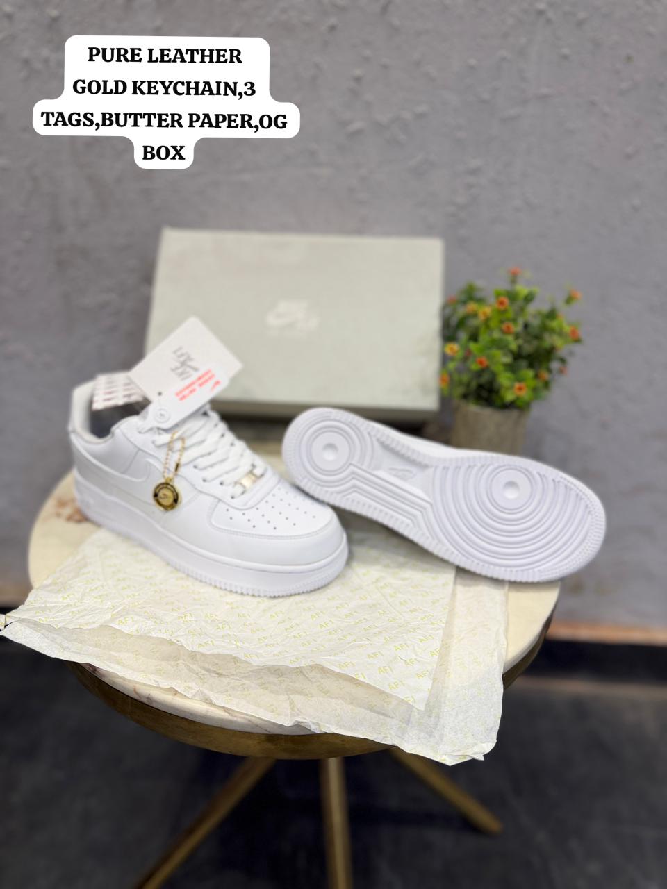 NIKE AIRFORCE ONE TRIPPLE WHITE 🖤