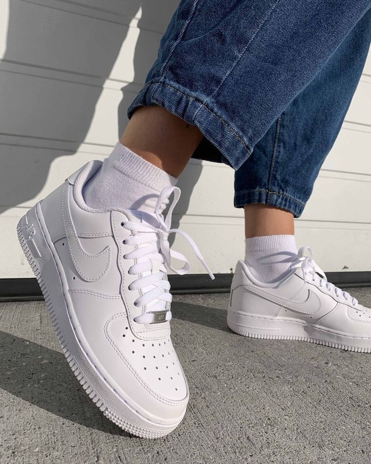NIKE AIRFORCE ONE TRIPPLE WHITE 🖤
