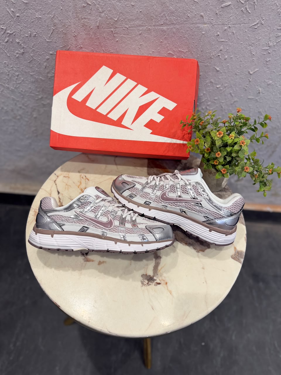 NIKE P-6000 TRAINER METALLIC WINE SWOOSH 🖤