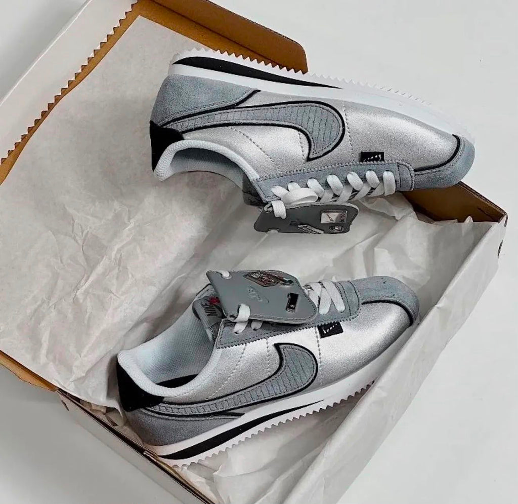 NIKE CORTEZ PETALS