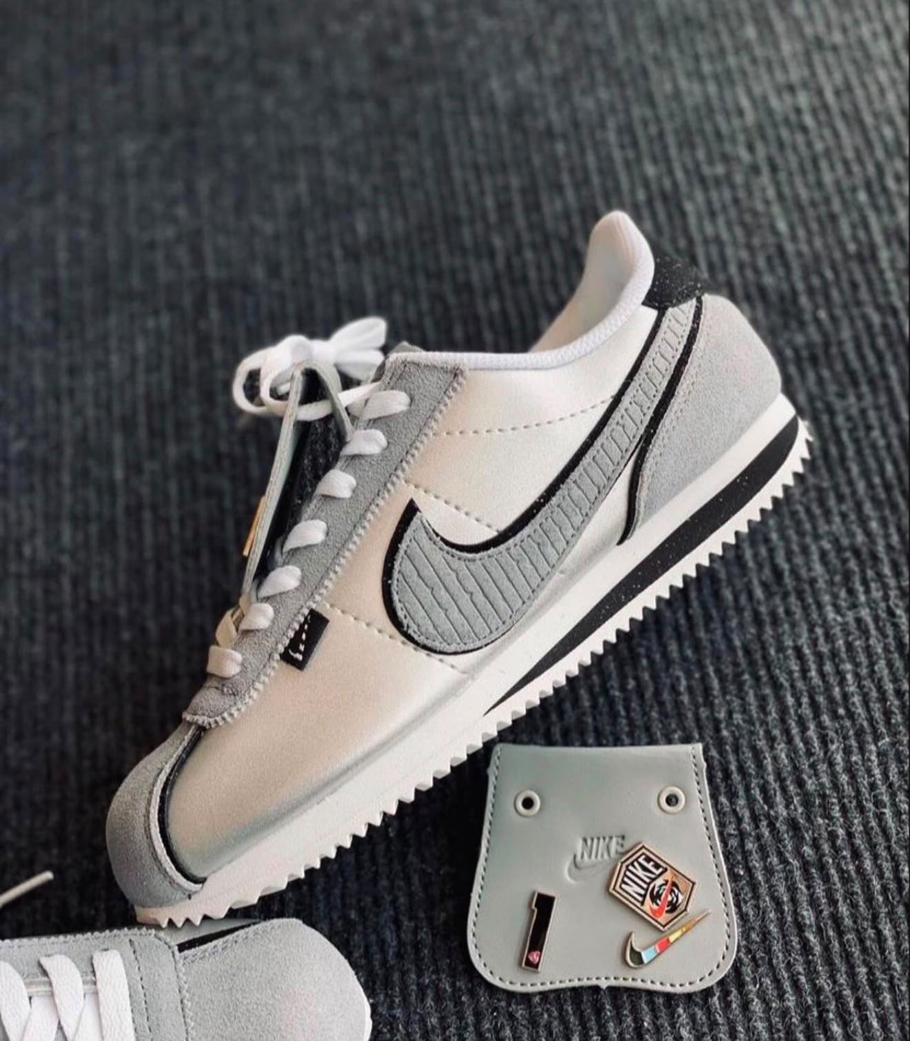 NIKE CORTEZ PETALS
