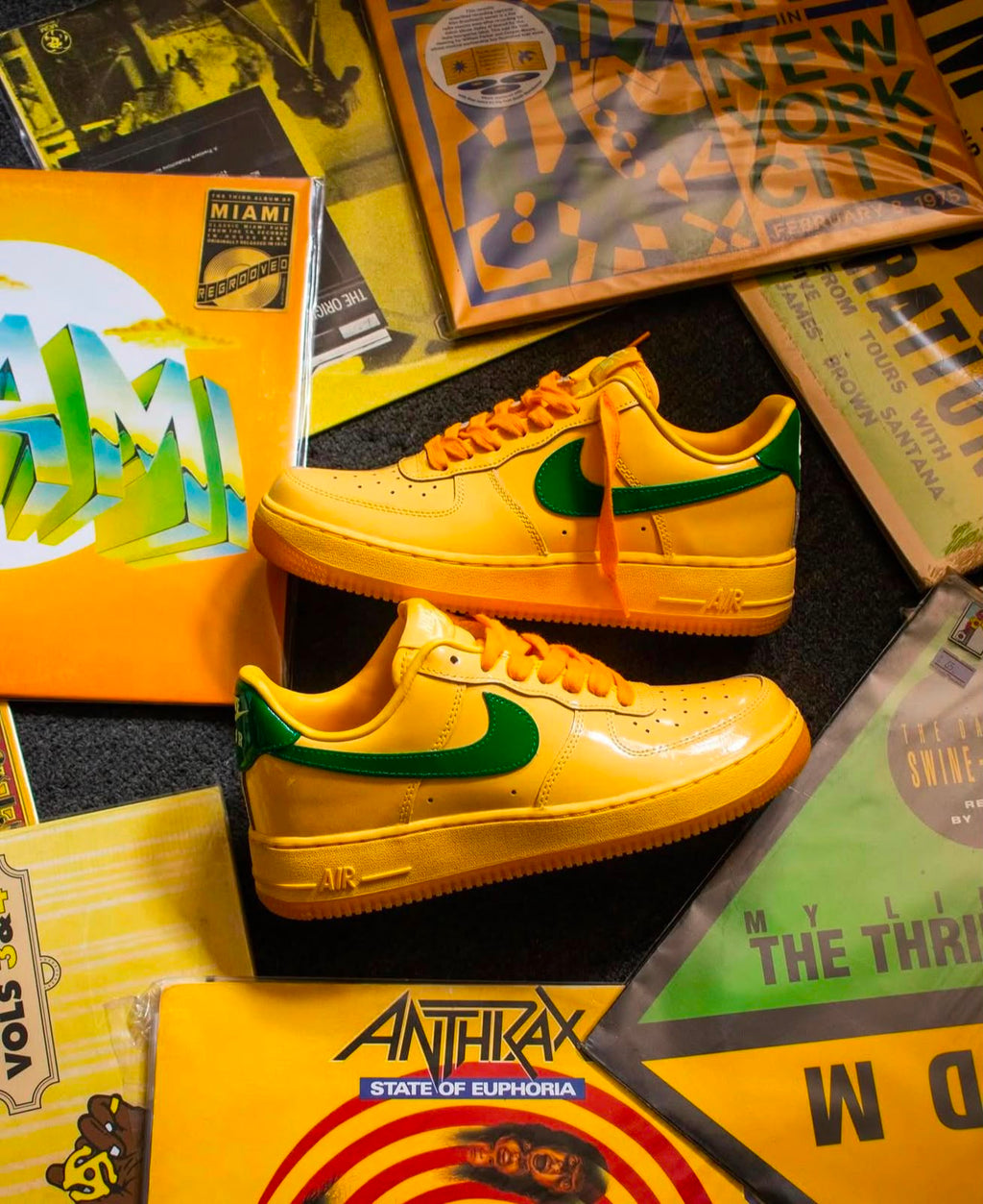 Nike Air Force 1 Low Patent Leather Topaz Gold Pine Green