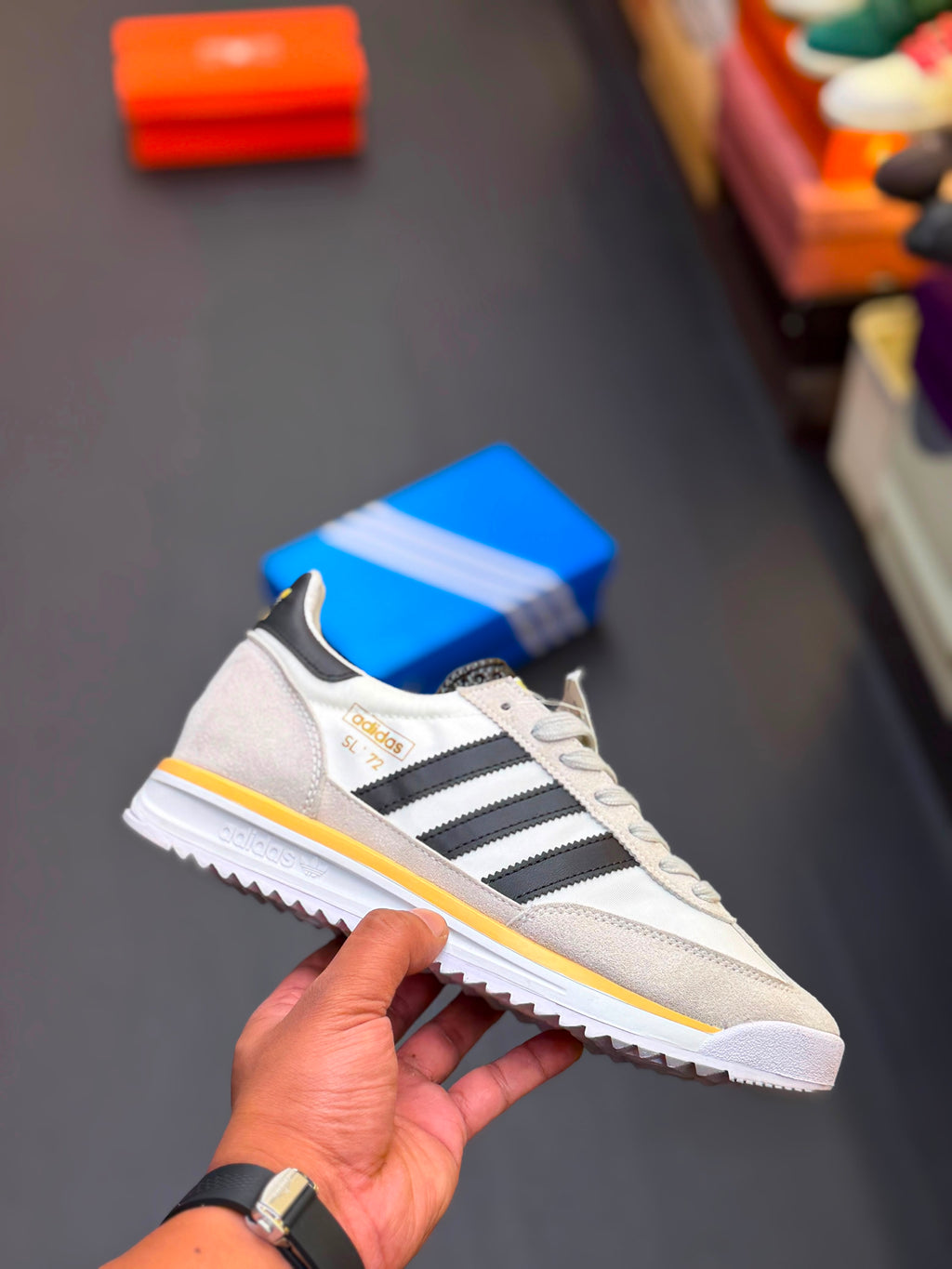 ADIDAS SL 72
