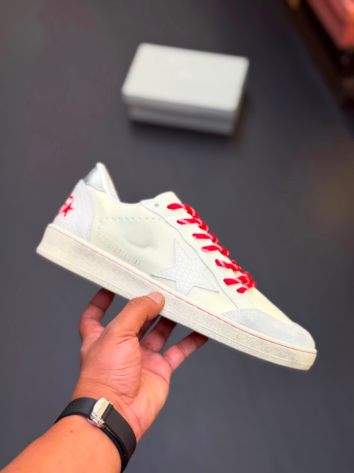 GOLDEN GOOSE 1
