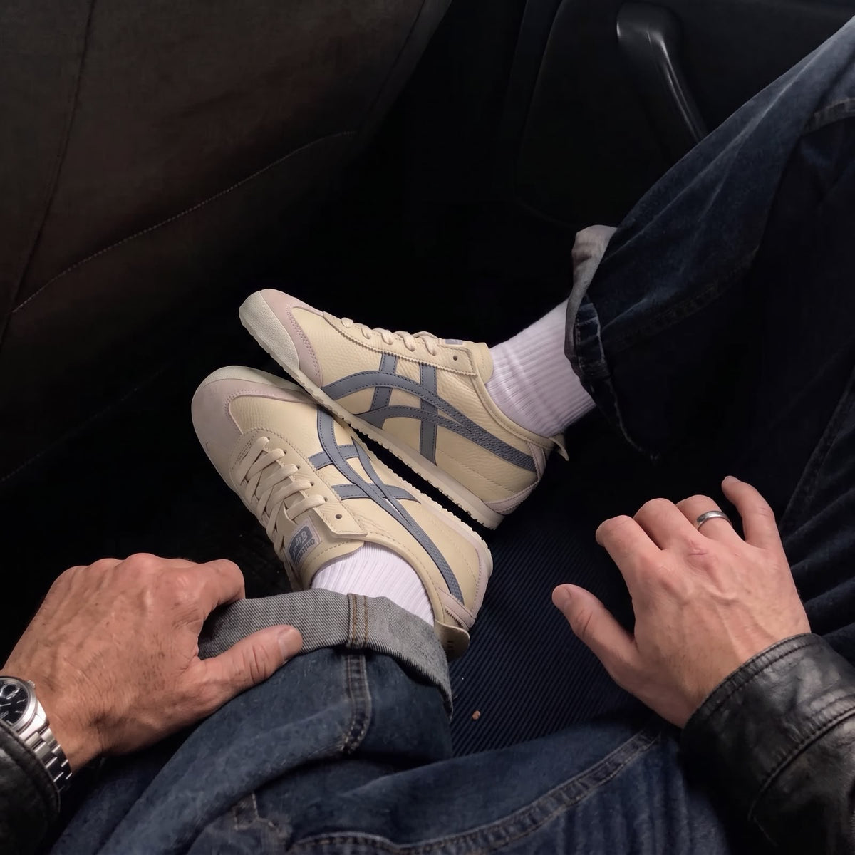 ONITSUKA TIGER 4