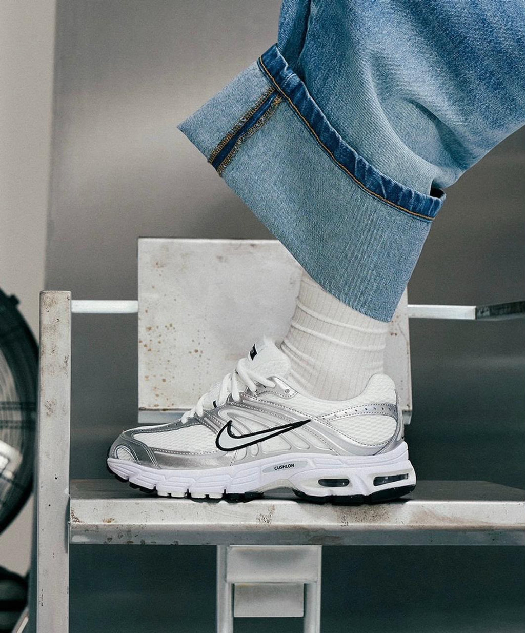 NIKE AIRMAX MOTO 2K