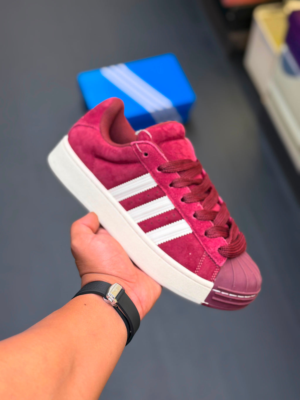 ADIDAS SUPERSTAR ST