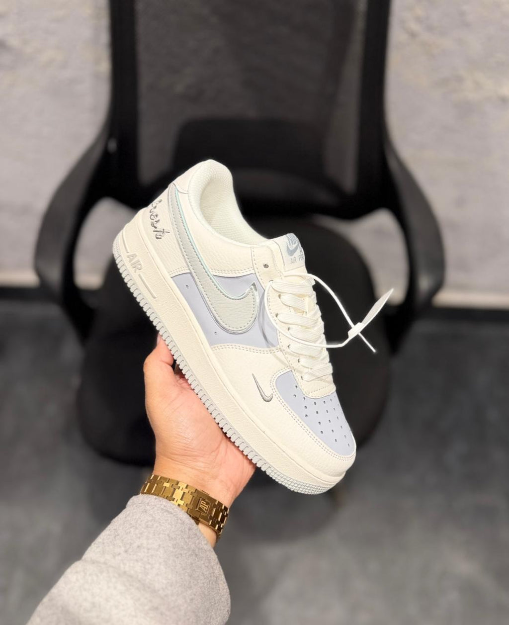 NIKE AIRFORCE ONE FRESH GREY SWOOSH 🖤🖤