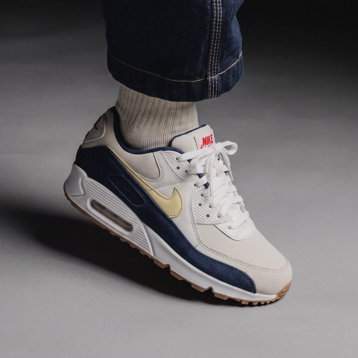 NIKE AIRMAX 90 ESS+