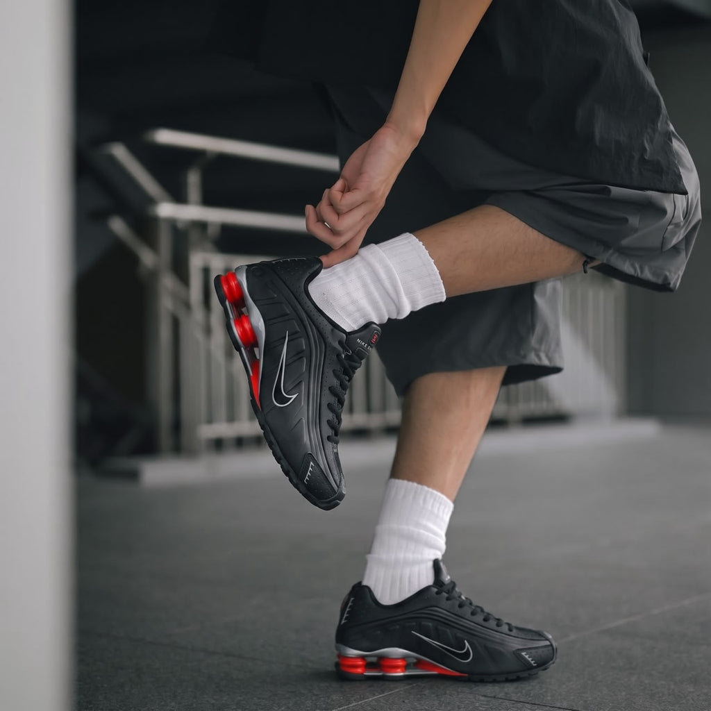 NIKE SHOX R4