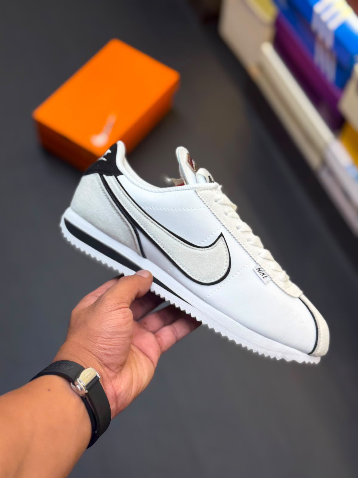 NIKE CORTEZ PETALS