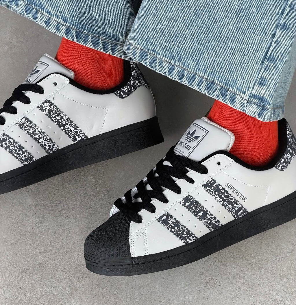 ADIDAS ORIGINALS SUPERSTAR 2nd GENERATION PAISLEY RADIUM 🖤🖤