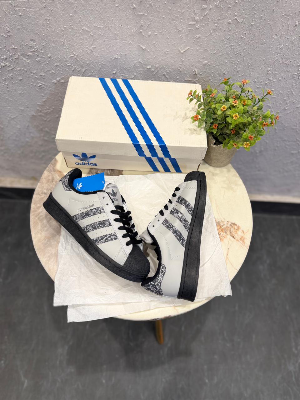 ADIDAS ORIGINALS SUPERSTAR 2nd GENERATION PAISLEY RADIUM 🖤🖤