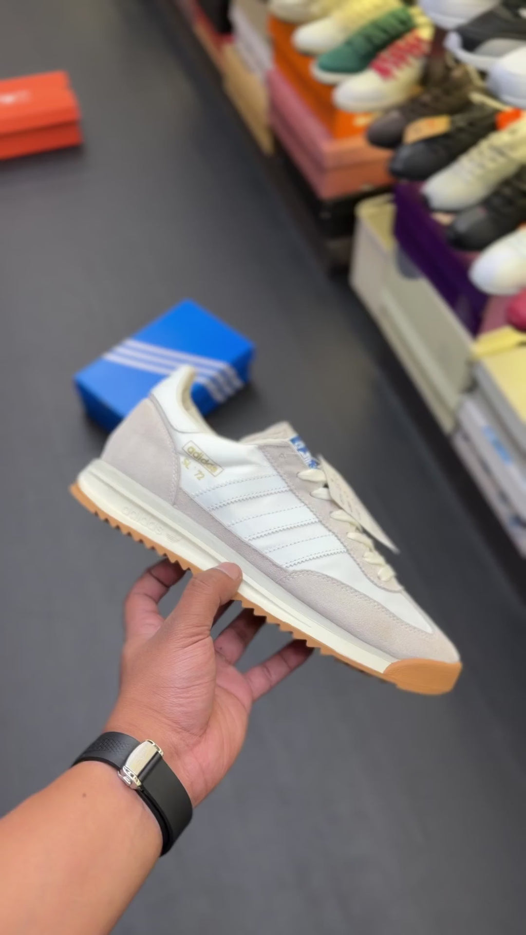 ADIDAS SL 72A
