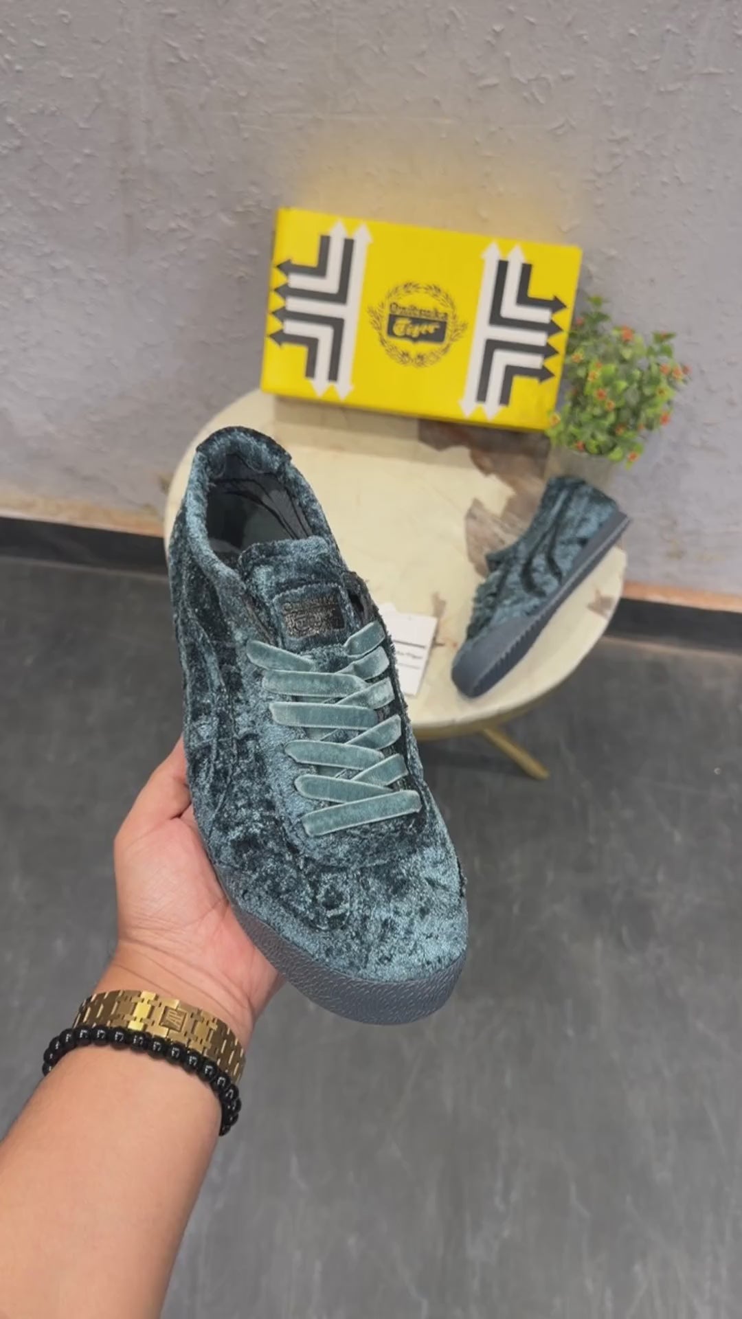 ONITSUKA TIGER MEXICO SD VELVET GREEN  ✅