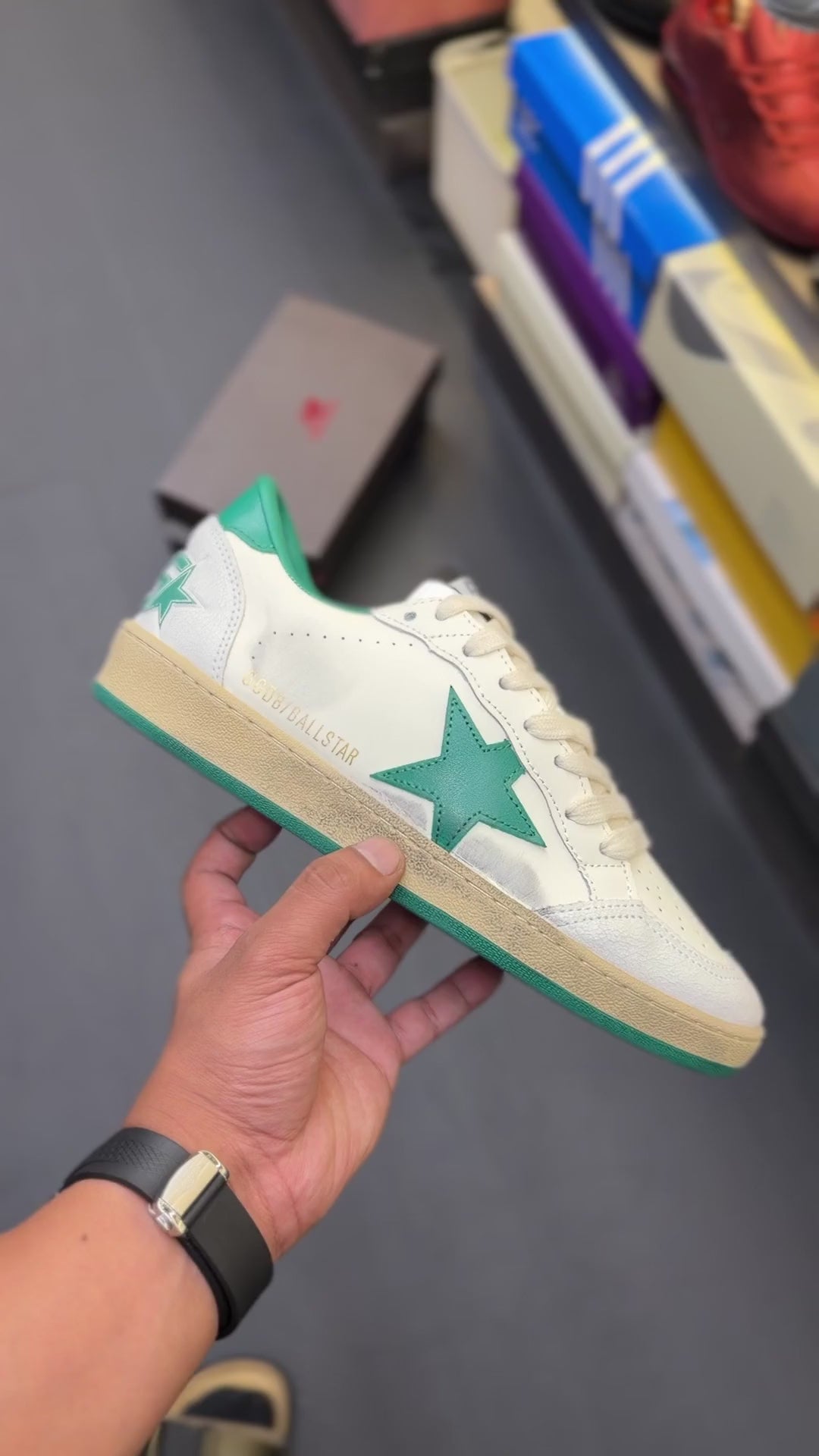 GOLDEN GOOSE
