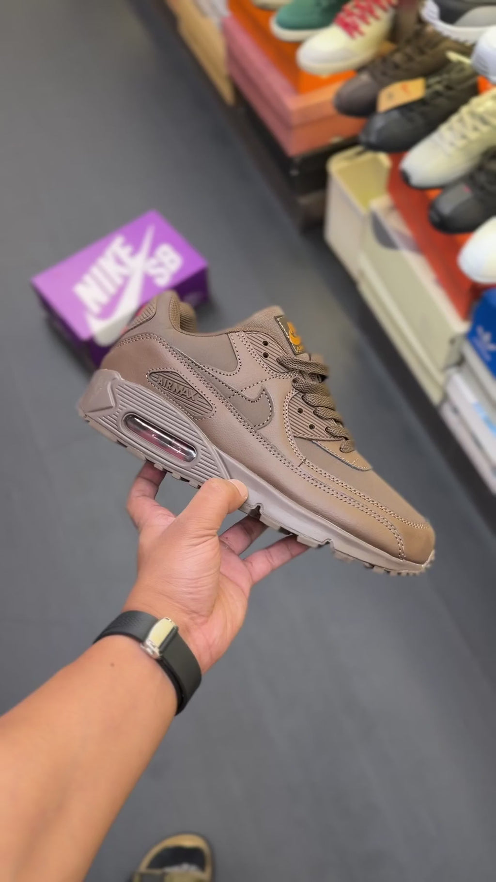 NIKE AIRMAX 90 ESS+